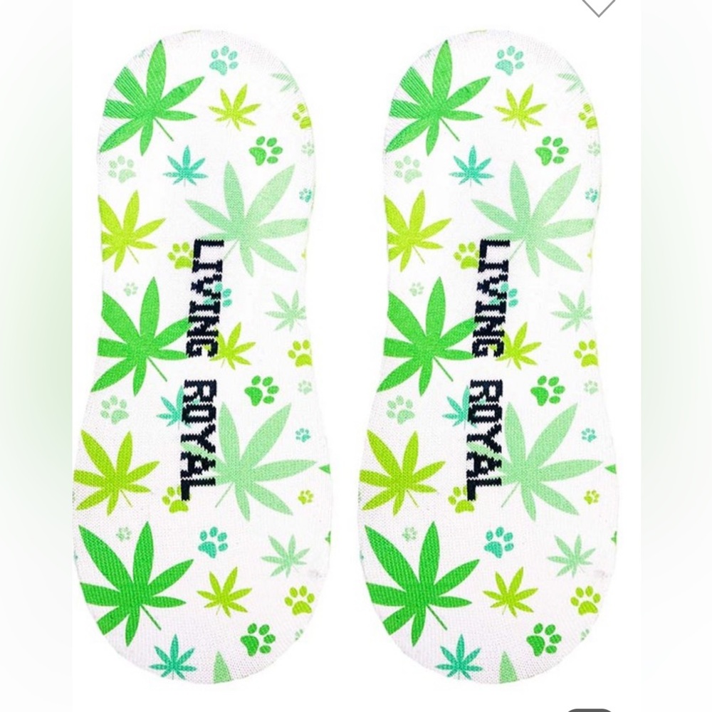 Life is Ruff Take a Puff Socks - Picture 3 of 3